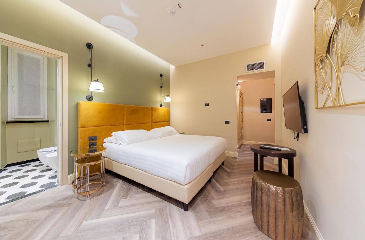 Astoria Hotel 4*